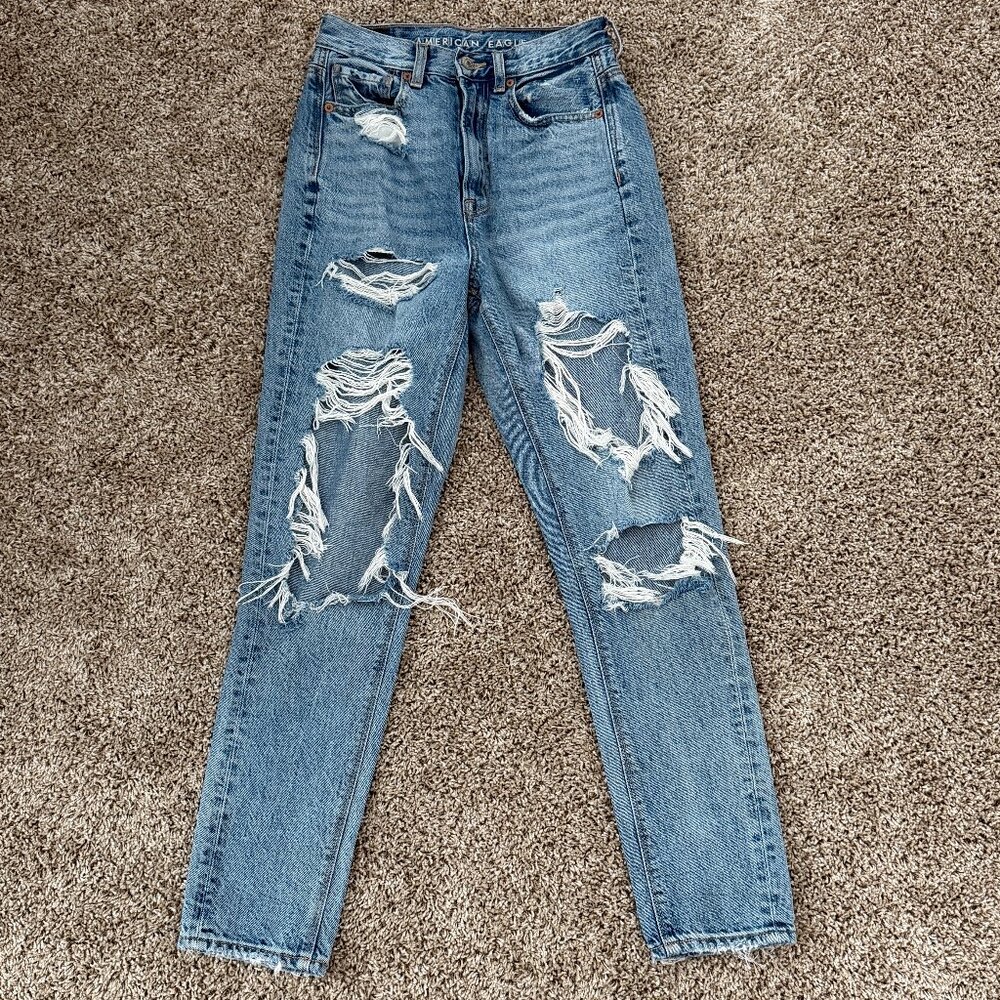 American Eagle Ripped Jeans, 00 Regular